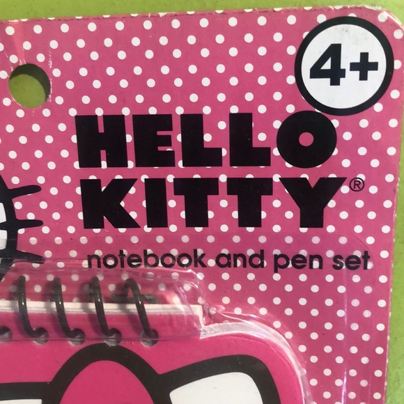 Hello kitty notebook and pen set - Picture 2 of 2
